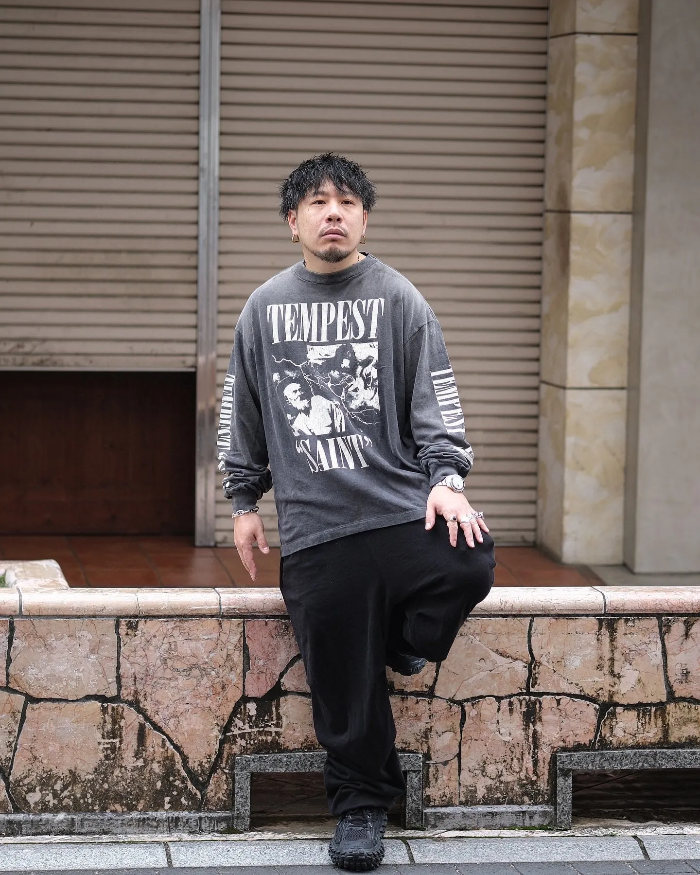 SAINT Mxxxxxx LS TEE/TEMPEST/BLK 'TEMPEST SAINT' Storm Religious Saints Cracked Retro Vulcanized Heavy Wash Long Sleeves Washed Black S-XL Assute Dyeing Multi-bit Horse Fading Craftsmanship Grinding and Hanging Holes Full of Old Feeling Top Printing Craftsmanship Purchasing Level